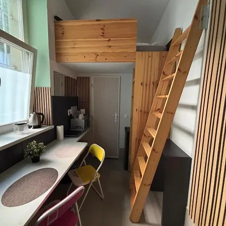 Tiny Loft Vysehrad * 프라하